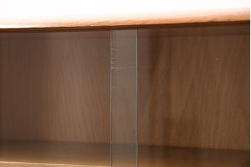 イギリスビンテージ　希少品!見せる収納と隠す収納を叶えてくれるERCOL(アーコール)社製のニレ材製サイドキャビネット(戸棚、収納棚)(R-047827)