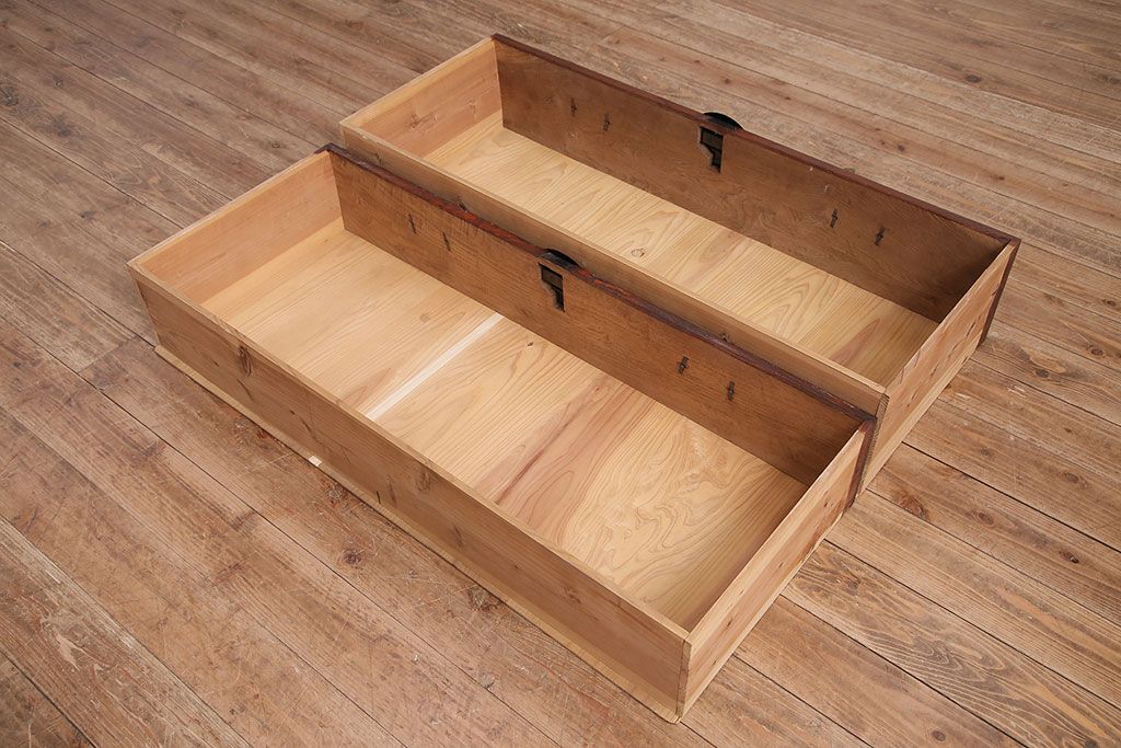 和製アンティーク　当店でリメイクを施しました!漆塗りが高級感を漂わせる米沢箪笥サイドボード(時代箪笥、衣装箪笥、チェスト)(R-047828)