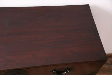 和製アンティーク　当店でリメイクを施しました!漆塗りが高級感を漂わせる米沢箪笥サイドボード(時代箪笥、衣装箪笥、チェスト)(R-047828)