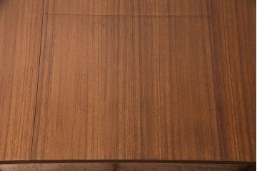 北欧ビンテージ　シャープな佇いがお洒落なMEREDEW(メレデュー)社製のエクステンションテーブル(ダイニングテーブル)(R-047829)