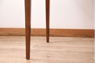 北欧ビンテージ　シャープな佇いがお洒落なMEREDEW(メレデュー)社製のエクステンションテーブル(ダイニングテーブル)(R-047829)