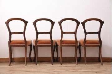 イギリスアンティーク　彫りがアクセントになったマホガニー材製のバルーンバックチェア4脚セット(ダイニングチェア、椅子)(R-047833)