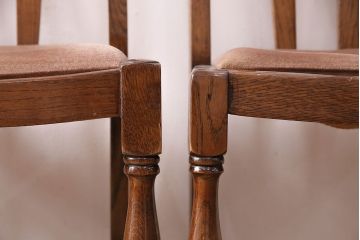 イギリスアンティーク　個性的な背もたれのデザインがお洒落なオーク材のチェア4脚セット(ダイニングチェア、椅子)(R-047834)