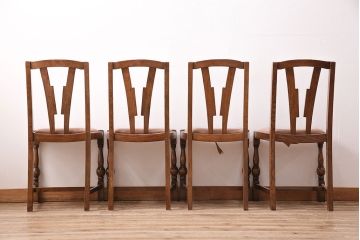 イギリスアンティーク　個性的な背もたれのデザインがお洒落なオーク材のチェア4脚セット(ダイニングチェア、椅子)(R-047834)