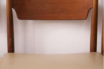 イギリスビンテージ　背もたれのデザインがアクセントになるチーク材のチェア4脚セット(ダイニングチェア、椅子、バラ売り可能)(R-047837)