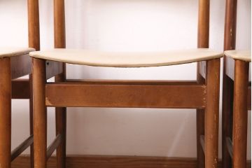 イギリスビンテージ　背もたれのデザインがアクセントになるチーク材のチェア4脚セット(ダイニングチェア、椅子、バラ売り可能)(R-047837)