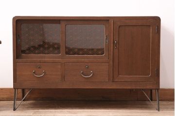 和製アンティーク　スタイリッシュに生まれ変わったレトロモダンな組子入り箪笥ローボード(時代箪笥、収納棚、戸棚)(R-047840)