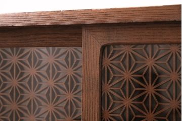 和製アンティーク　スタイリッシュに生まれ変わったレトロモダンな組子入り箪笥ローボード(時代箪笥、収納棚、戸棚)(R-047840)