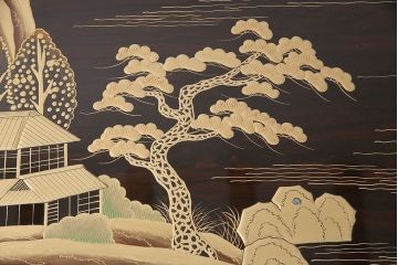 中古　輪島塗　縞黒檀材製　黒漆と蒔絵が美しい和の風情溢れるガラス天板付きの座卓(定価約180万円)(ローテーブル)(R-047841)