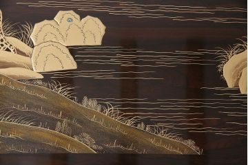 中古　輪島塗　縞黒檀材製　黒漆と蒔絵が美しい和の風情溢れるガラス天板付きの座卓(定価約180万円)(ローテーブル)(R-047841)