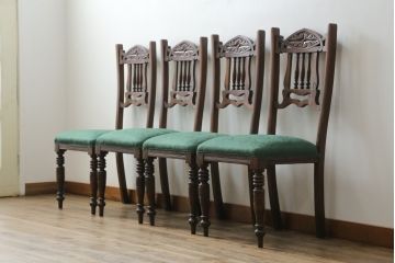 イギリスアンティーク　クラシカルな佇まいが魅力的なウォールナット材製のチェア4脚セット(ダイニングチェア、椅子)(R-047843)
