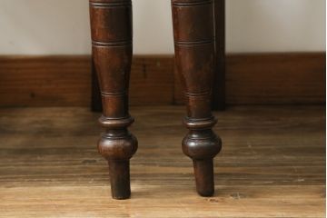 イギリスアンティーク　クラシカルな佇まいが魅力的なウォールナット材製のチェア4脚セット(ダイニングチェア、椅子)(R-047843)