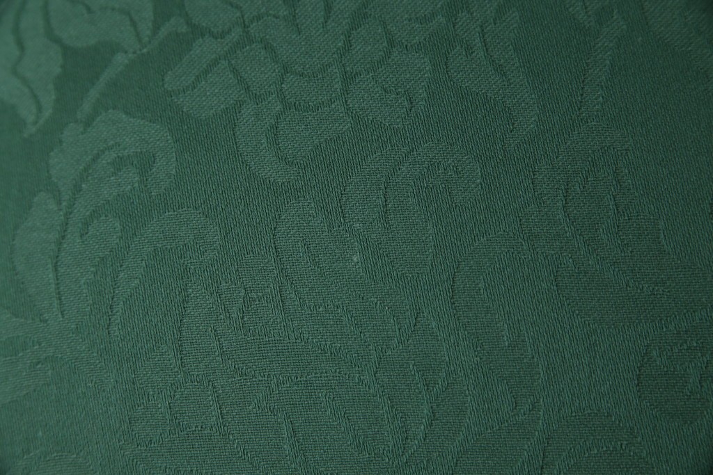 イギリスアンティーク　クラシカルな佇まいが魅力的なウォールナット材製のチェア2脚セット　(R-047845)