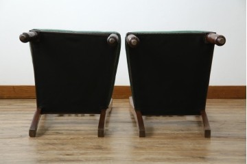 イギリスアンティーク　クラシカルな佇まいが魅力的なウォールナット材製のチェア2脚セット　(R-047845)