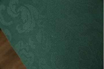 イギリスアンティーク　クラシカルな佇まいが魅力的なウォールナット材製のチェア2脚セット　(R-047845)