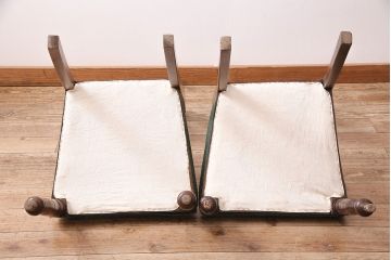 イギリスアンティーク　クラシカルな佇まいが魅力的なウォールナット材製のチェア2脚セット(ダイニングチェア、椅子、イス、バラ売り可能)(R-047845)