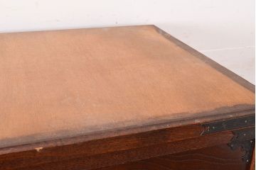 中古　国産民芸家具!品のある佇まいが魅力的な前面欅(ケヤキ)材製の整理箪笥(衣装箪笥、収納たんす、和タンス、引き出し、チェスト)(R-047853)