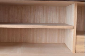 中古　国産民芸家具!品のある佇まいが魅力的な前面欅(ケヤキ)材製の整理箪笥(衣装箪笥、収納たんす、和タンス、引き出し、チェスト)(R-047853)