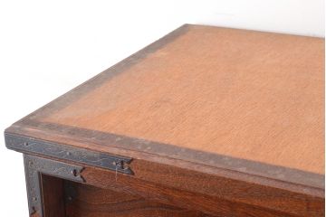 中古　国産民芸家具!品のある佇まいが魅力的な前面欅(ケヤキ)材製の整理箪笥(衣装箪笥、収納たんす、和タンス、引き出し、チェスト)(R-047853)
