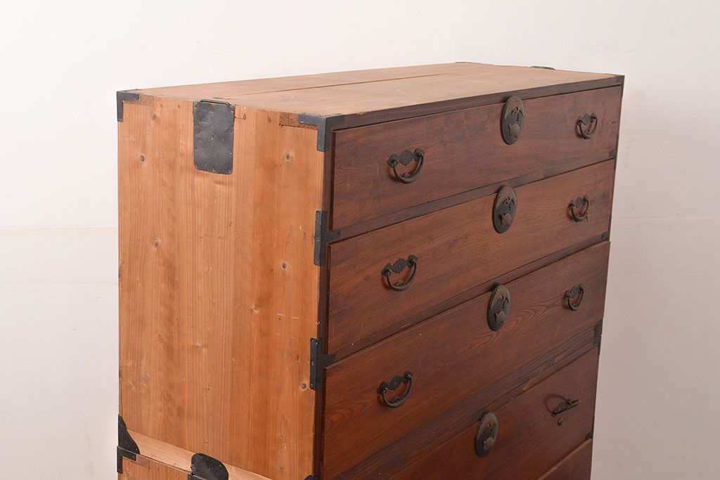 和製アンティーク　前面ケヤキ材　鶴亀金具　時代の風情が漂う二本松箪笥(重ね箪笥、衣装箪笥、整理箪笥、引き出し)(R-047855)