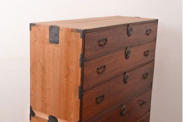 和製アンティーク　前面ケヤキ材　鶴亀金具　時代の風情が漂う二本松箪笥(重ね箪笥、衣装箪笥、整理箪笥、引き出し)(R-047855)