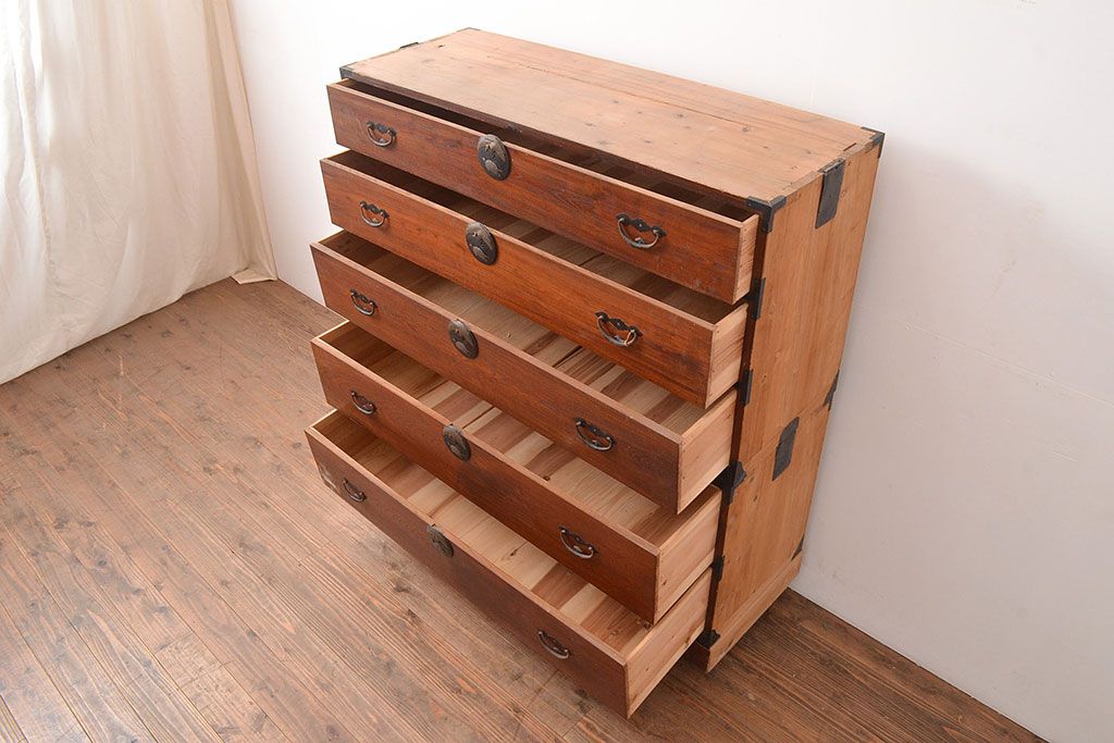 和製アンティーク　前面ケヤキ材　鶴亀金具　時代の風情が漂う二本松箪笥(重ね箪笥、衣装箪笥、整理箪笥、引き出し)(R-047855)