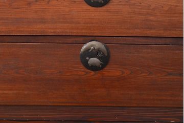 和製アンティーク　前面ケヤキ材　鶴亀金具　時代の風情が漂う二本松箪笥(重ね箪笥、衣装箪笥、整理箪笥、引き出し)(R-047855)