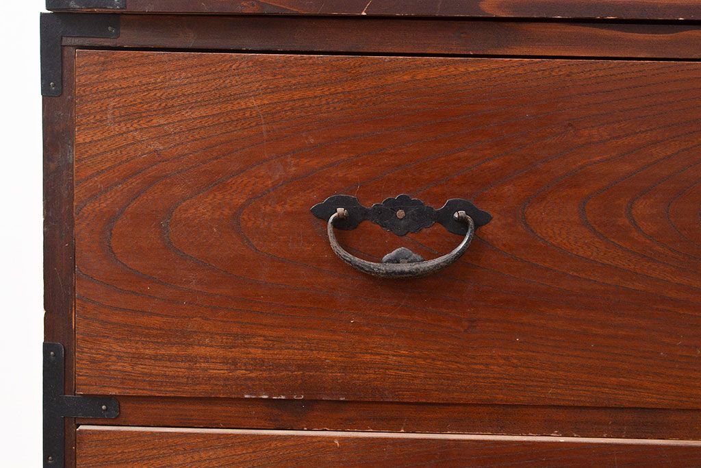 和製アンティーク　前面ケヤキ材　鶴亀金具　時代の風情が漂う二本松箪笥(重ね箪笥、衣装箪笥、整理箪笥、引き出し)(R-047855)