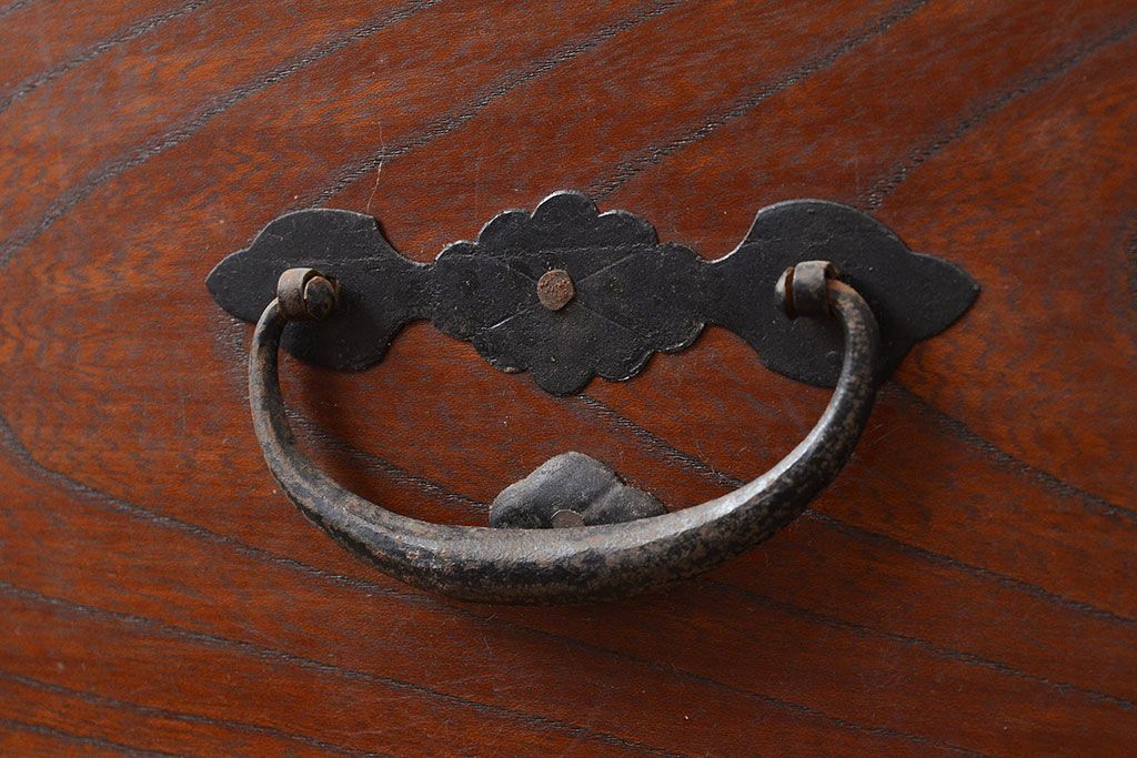 和製アンティーク　前面ケヤキ材　鶴亀金具　時代の風情が漂う二本松箪笥(重ね箪笥、衣装箪笥、整理箪笥、引き出し)(R-047855)