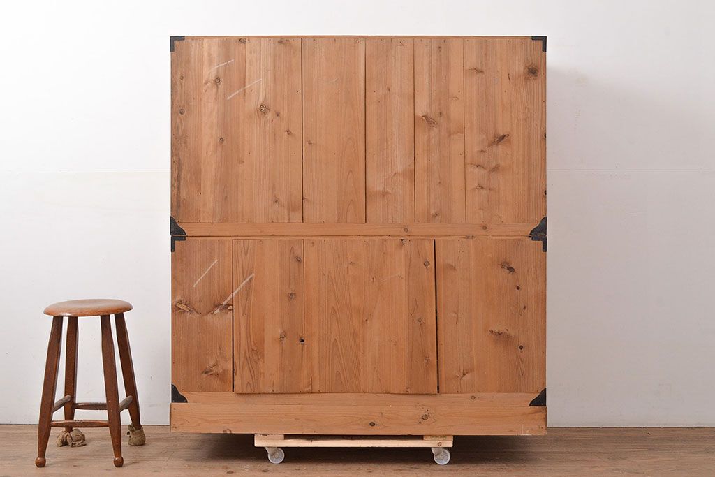 和製アンティーク　前面ケヤキ材　鶴亀金具　時代の風情が漂う二本松箪笥(重ね箪笥、衣装箪笥、整理箪笥、引き出し)(R-047855)