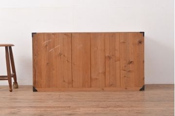 和製アンティーク　前面ケヤキ材　鶴亀金具　時代の風情が漂う二本松箪笥のローボード(衣装箪笥、整理箪笥、引き出し、リビングボード)(R-047856)