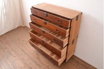 和製アンティーク　前面ケヤキ材　鶴亀金具　時代の風情が漂う二本松箪笥のローボード(衣装箪笥、整理箪笥、引き出し、リビングボード)(R-047857)