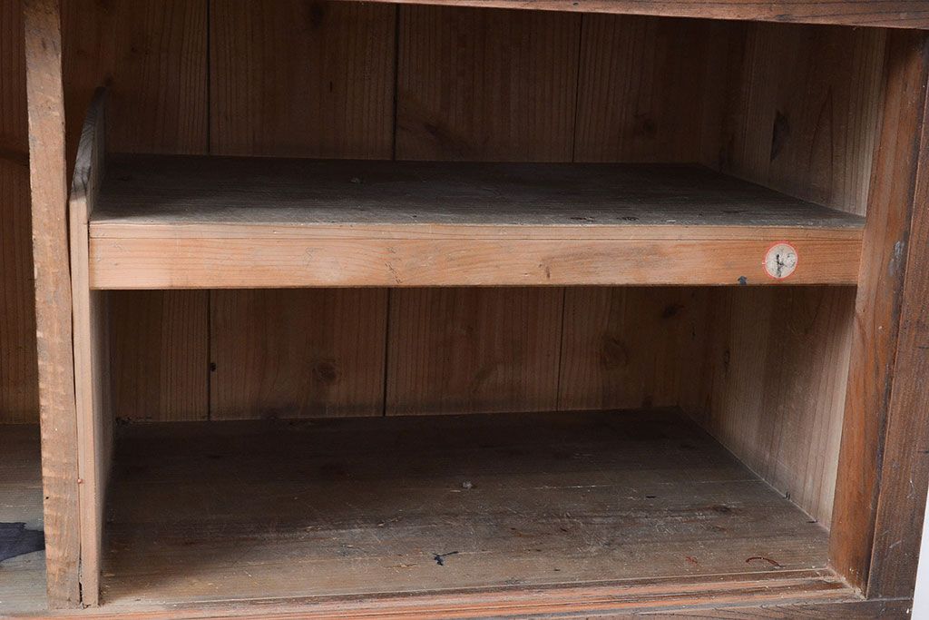 和製アンティーク　前面ケヤキ材　味のある木肌と力強い杢目が魅力的な重ね箪笥(時代箪笥、収納棚)(R-047858)