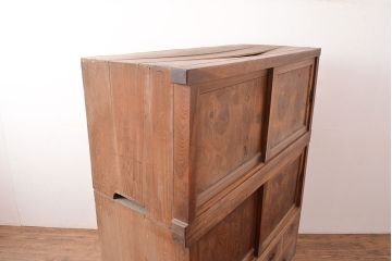 和製アンティーク　前面ケヤキ材　味のある木肌と力強い杢目が魅力的な重ね箪笥(時代箪笥、収納棚)(R-047858)