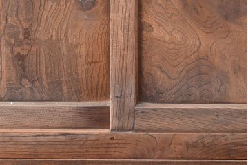 和製アンティーク　前面ケヤキ材　味のある木肌と力強い杢目が魅力的な重ね箪笥(時代箪笥、収納棚)(R-047858)