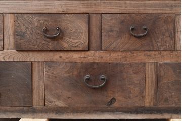 和製アンティーク　前面ケヤキ材　味のある木肌と力強い杢目が魅力的な重ね箪笥(時代箪笥、収納棚)(R-047858)