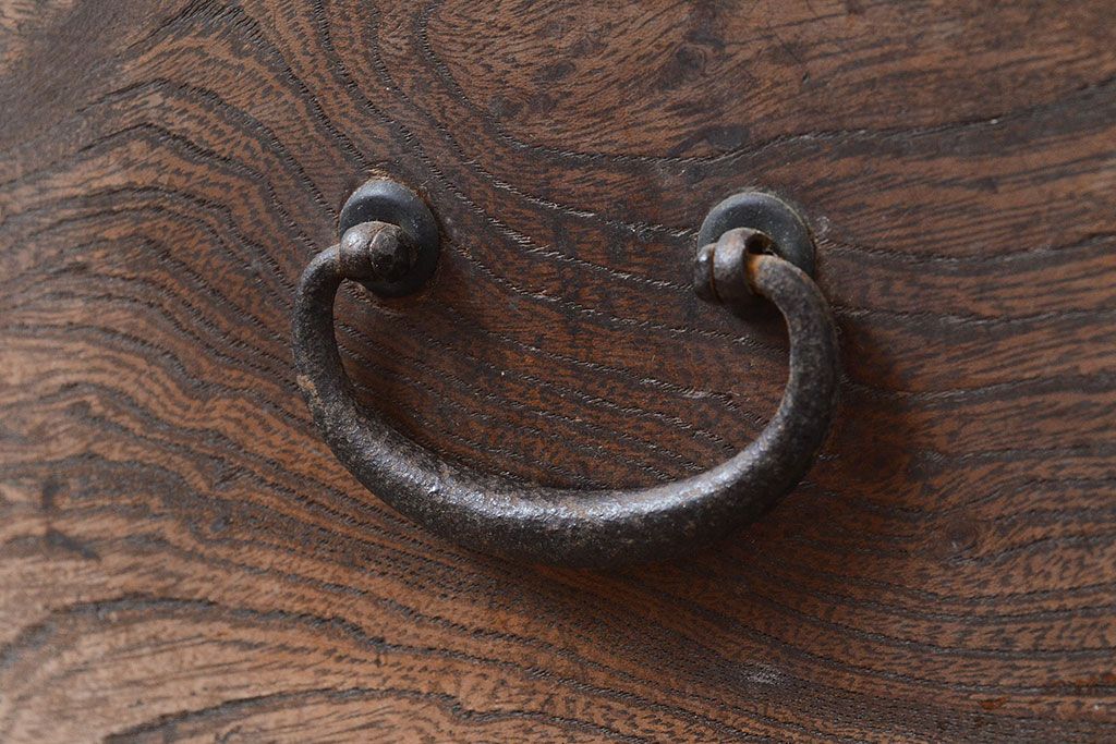 和製アンティーク　前面ケヤキ材　味のある木肌と力強い杢目が魅力的な重ね箪笥(時代箪笥、収納棚)(R-047858)