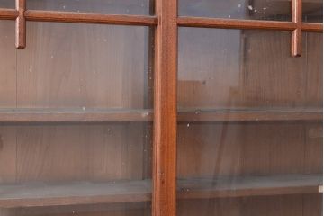 和製アンティーク　大正昭和初期　前面タモ材　ノスタルジックな雰囲気漂う上手物の重ね戸棚(収納棚、飾り棚、キャビネット)(R-047863)