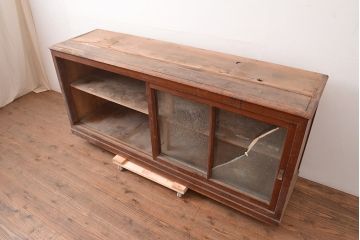 和製アンティーク　大正昭和初期　前面タモ材　ノスタルジックな雰囲気漂う上手物のガラス戸棚(収納棚、飾り棚、キャビネット、リビングボード)(R-047865)