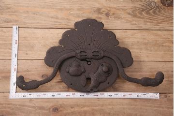 アンティーク雑貨　巾着モチーフが魅力的な蔵戸の錠前金具(ディスプレイ雑貨、蔵戸パーツ)(R-047868)