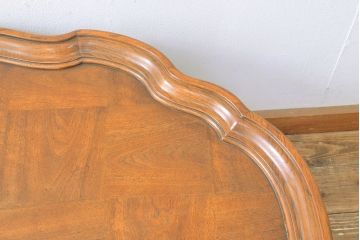 中古　DREXEL HERITAGE(ドレクセルヘリテイジ)　Cameo Classics(キャメオクラシックス)　優雅なひとときを演出するカクテルテーブル(定価約60万円)(センターテーブル)(R-047871)