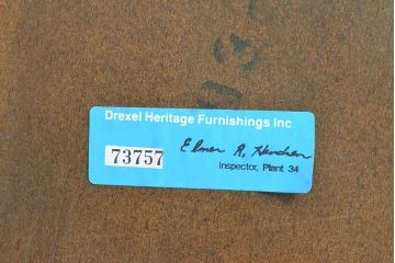中古　DREXEL HERITAGE(ドレクセルヘリテイジ)　Cameo Classics(キャメオクラシックス)　優雅なひとときを演出するカクテルテーブル(定価約60万円)(センターテーブル)(R-047871)
