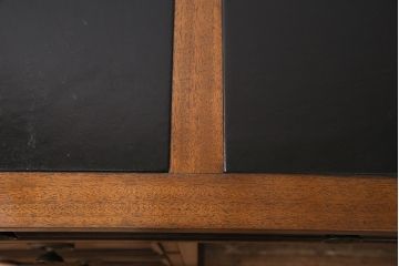 中古　DREXEL HERITAGE(ドレクセルヘリテイジ)　Triune(トライユン)　レザートップが格好いいマホガニー材製のデスク(両袖机、在宅ワーク、在宅用ワークデスク)(定価約75万円)(R-047872)