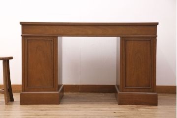 中古　DREXEL HERITAGE(ドレクセルヘリテイジ)　Triune(トライユン)　レザートップが格好いいマホガニー材製のデスク(両袖机、在宅ワーク、在宅用ワークデスク)(定価約75万円)(R-047872)