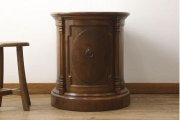 中古　DREXEL HERITAGE(ドレクセルヘリテイジ)　Cameo Classics(キャメオクラシックス)　独特なフォルムが存在感を放つドラムテーブル(定価約26万円)(サイドテーブル)(R-047873)