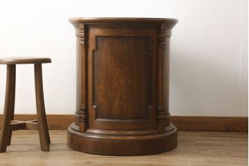 中古　DREXEL HERITAGE(ドレクセルヘリテイジ)　Cameo Classics(キャメオクラシックス)　独特なフォルムが存在感を放つドラムテーブル(定価約26万円)(サイドテーブル)(R-047873)