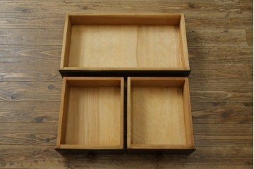 中古　松本民芸家具　シックなデザインが高級感漂うF型食器棚　上下バラ売り可能　(R-047881)