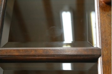 中古　松本民芸家具　シックなデザインが高級感漂うF型食器棚　上下バラ売り可能　(R-047881)