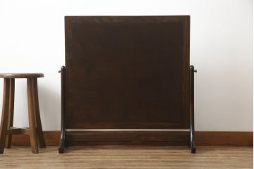 中古　松本民芸家具　シックな佇まいが魅力的なA型置き鏡(ミラー)(定価約14万3千円)(R-047882)
