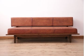 中古　海外　輸入家具　ステッチがお洒落な本革の3人掛けソファ(三人掛けソファ、トリプルソファ)(R-047883)